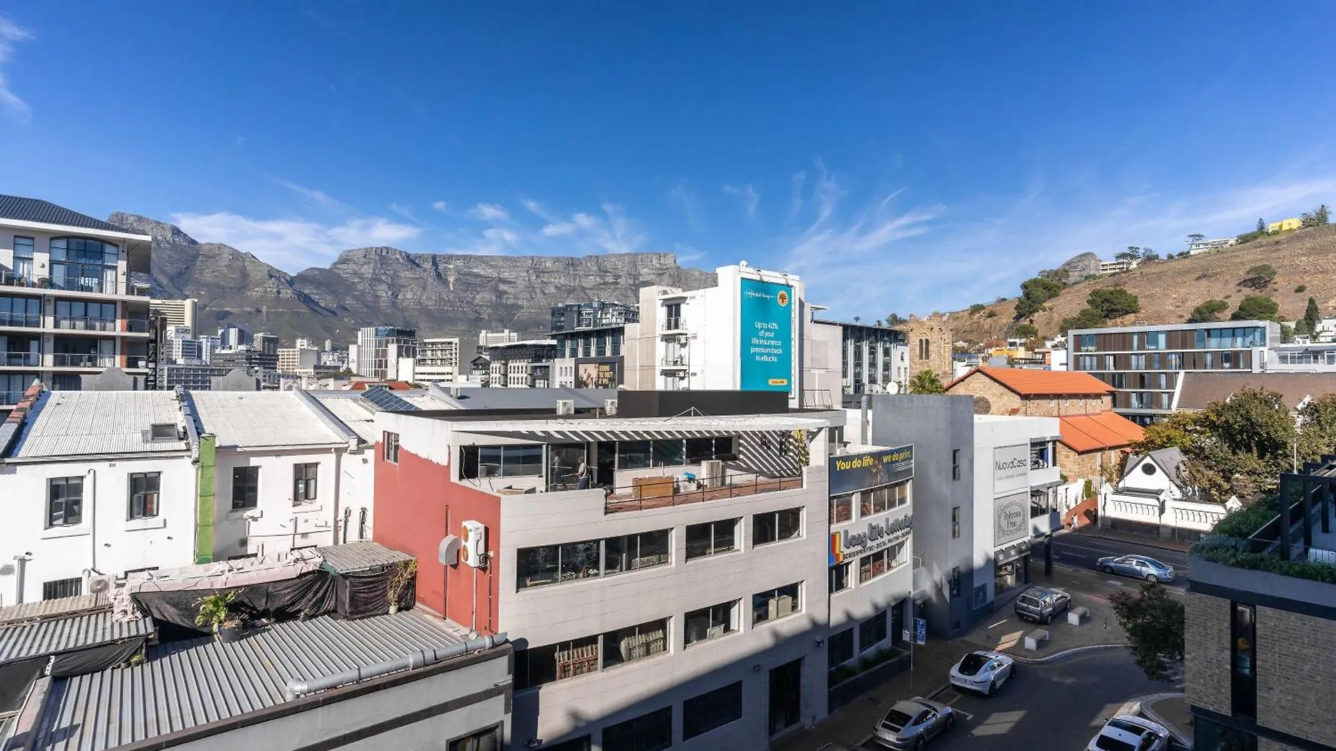 The Signature 410:Central Modern Aprt With Parking Cape Town