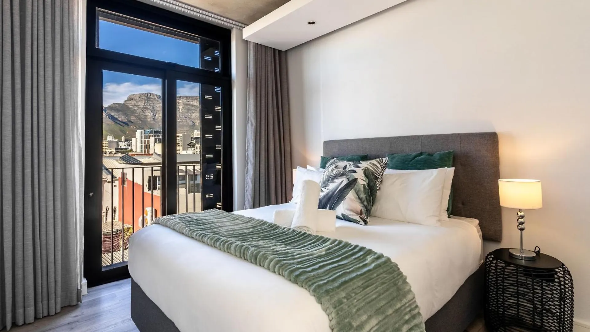 The Signature 410:Central Modern Aprt With Parking Cape Town Apartment