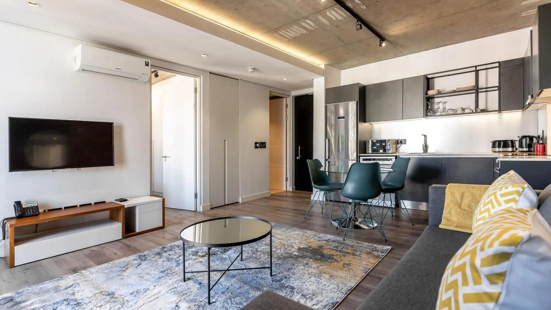The Signature 410:Central Modern Aprt With Parking Cape Town Apartment